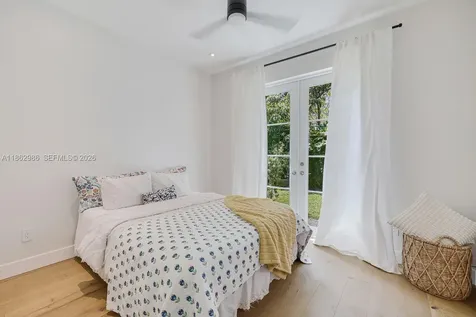 6910 SW 145th Terrace Palmetto Bay FL 33158