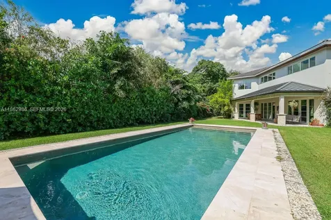 6910 SW 145th Terrace Palmetto Bay FL 33158