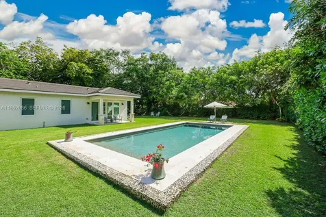 6910 SW 145th Terrace Palmetto Bay FL 33158