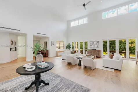6910 SW 145th Terrace Palmetto Bay FL 33158