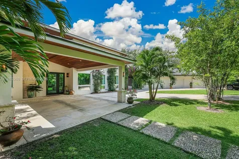 6910 SW 145th Terrace Palmetto Bay FL 33158