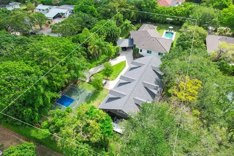 6910 SW 145th Terrace Palmetto Bay FL 33158