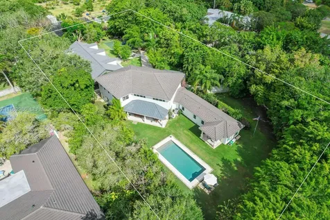 6910 SW 145th Terrace Palmetto Bay FL 33158