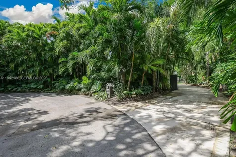 6910 SW 145th Terrace Palmetto Bay FL 33158