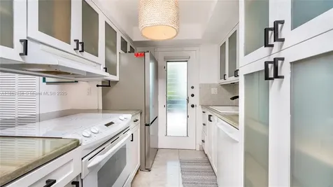 195 Sunrise Drive Key Biscayne FL 33149