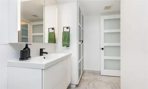 195 Sunrise Drive Key Biscayne FL 33149