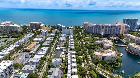 195 Sunrise Drive Key Biscayne FL 33149