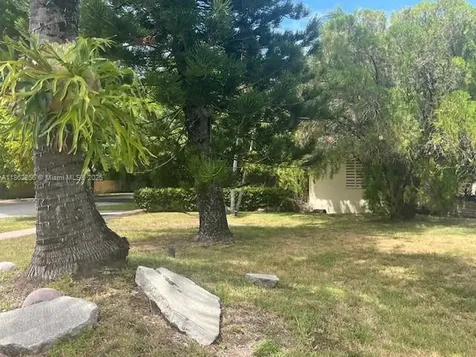 4445 N Michigan Avenue Miami Beach FL 33140