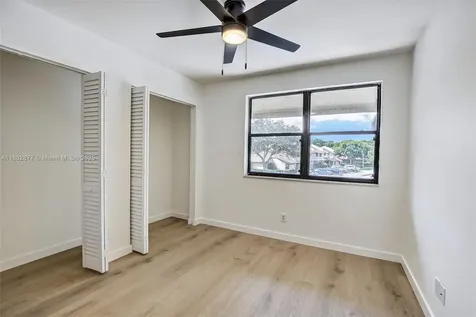 340 SW 97th Avenue Pembroke Pines FL 33025