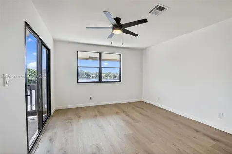 340 SW 97th Avenue Pembroke Pines FL 33025