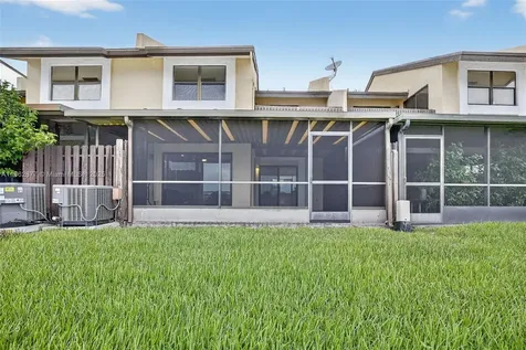 340 SW 97th Avenue Pembroke Pines FL 33025