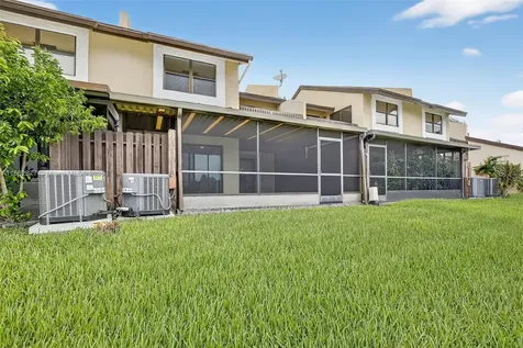340 SW 97th Avenue Pembroke Pines FL 33025