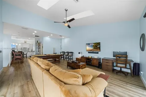 311 N Surf Road Hollywood FL 33019