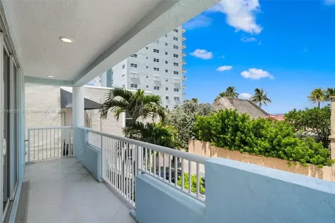 311 N Surf Road Hollywood FL 33019