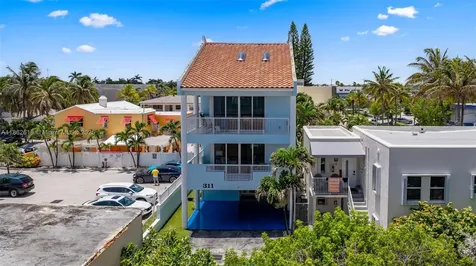 311 N Surf Road Hollywood FL 33019