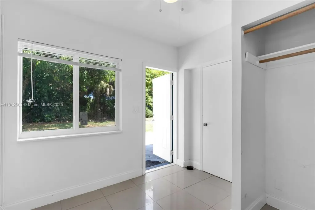 640 E Melrose Circle Fort Lauderdale FL 33312