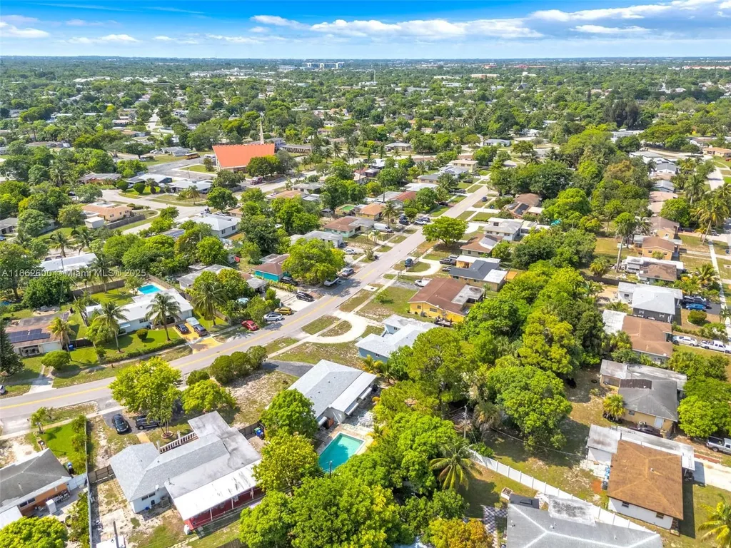 640 E Melrose Circle Fort Lauderdale FL 33312