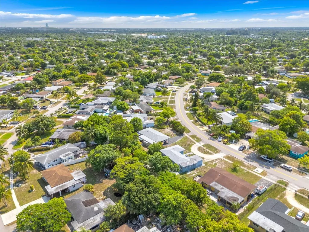 640 E Melrose Circle Fort Lauderdale FL 33312