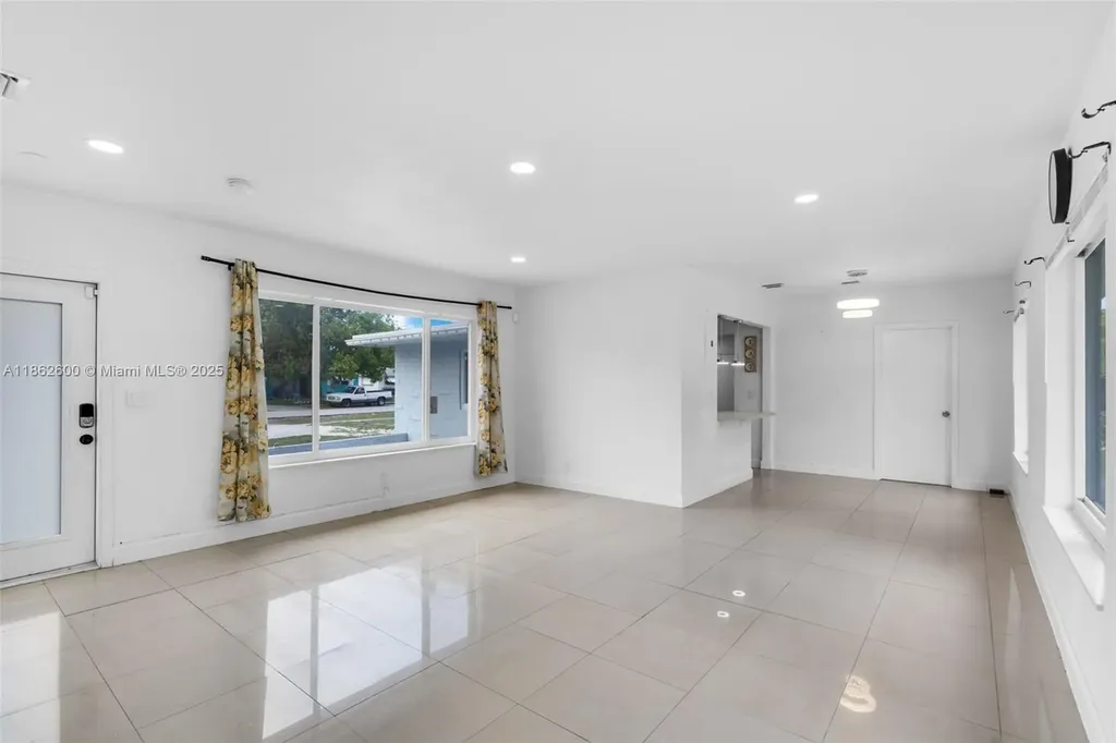 640 E Melrose Circle Fort Lauderdale FL 33312