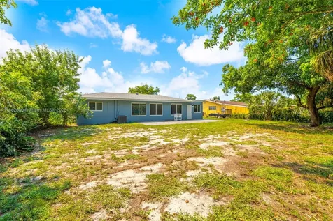 640 E Melrose Circle Fort Lauderdale FL 33312