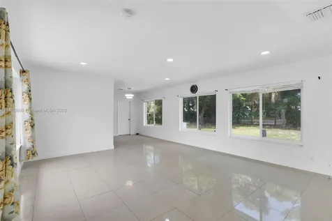 640 E Melrose Circle Fort Lauderdale FL 33312