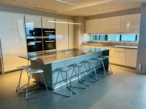 18555 Collins Avenue Sunny Isles Beach FL 33160