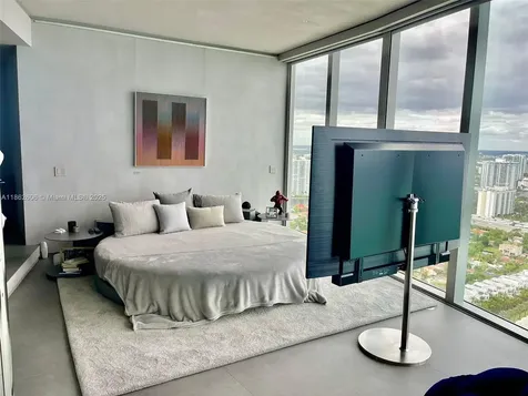 18555 Collins Avenue Sunny Isles Beach FL 33160
