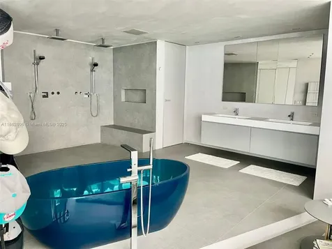 18555 Collins Avenue Sunny Isles Beach FL 33160