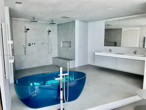 18555 Collins Avenue Sunny Isles Beach FL 33160