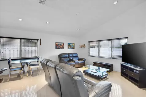 211 Cameron Court Weston FL 33326