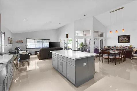 211 Cameron Court Weston FL 33326