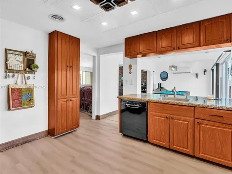 20350 Highland Lakes Boulevard Miami FL 33179