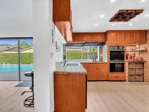 20350 Highland Lakes Boulevard Miami FL 33179