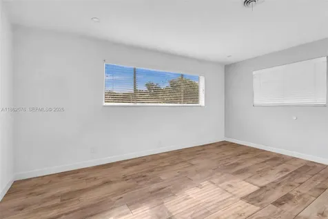 20350 Highland Lakes Boulevard Miami FL 33179
