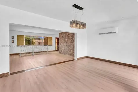 20350 Highland Lakes Boulevard Miami FL 33179