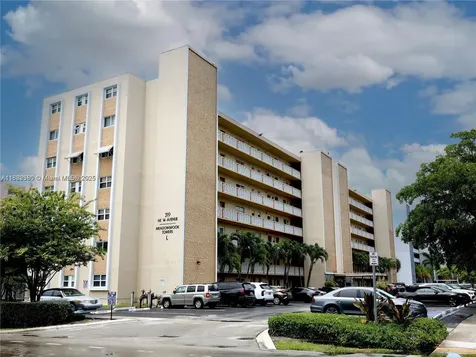 319 NE 14th Avenue Hallandale Beach FL 33009