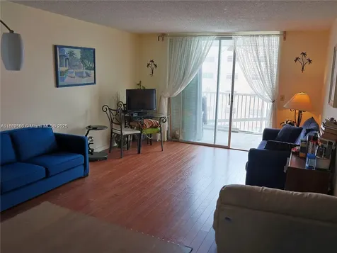 319 NE 14th Avenue Hallandale Beach FL 33009
