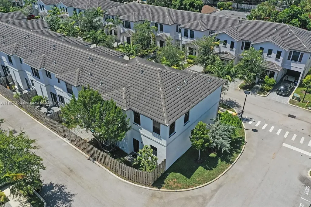 1600 SW 28 Street Fort Lauderdale FL 33315