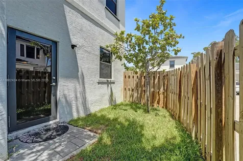 1600 SW 28 Street Fort Lauderdale FL 33315