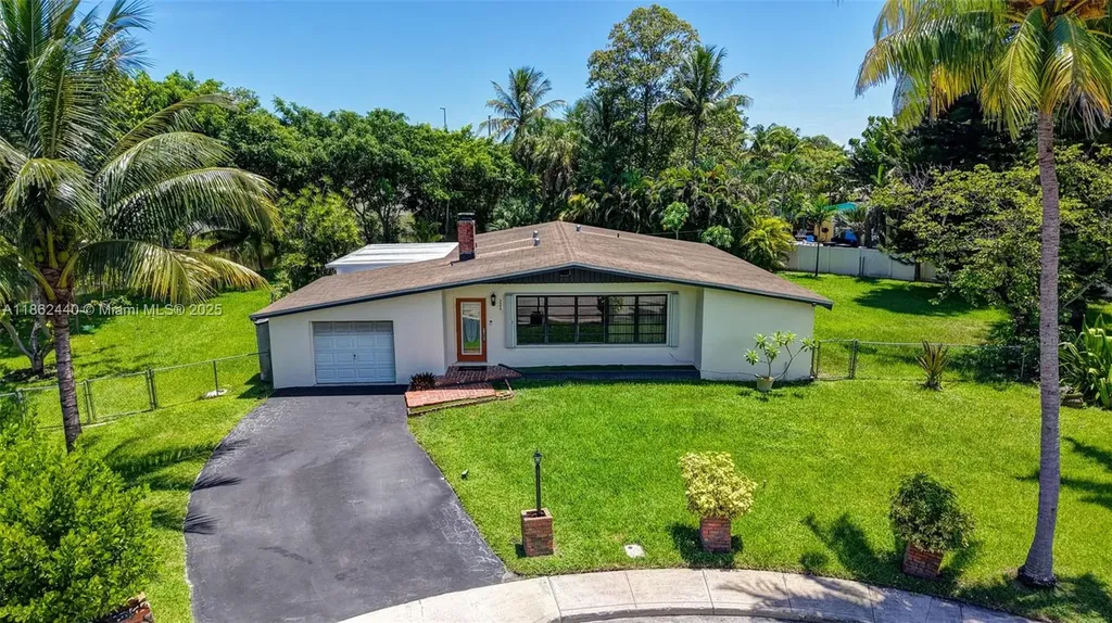 5240 Redwood Court Plantation FL 33317