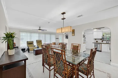 5240 Redwood Court Plantation FL 33317