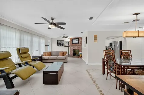 5240 Redwood Court Plantation FL 33317