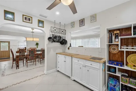 5240 Redwood Court Plantation FL 33317
