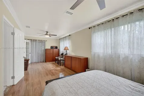 5240 Redwood Court Plantation FL 33317