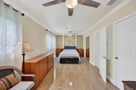 5240 Redwood Court Plantation FL 33317