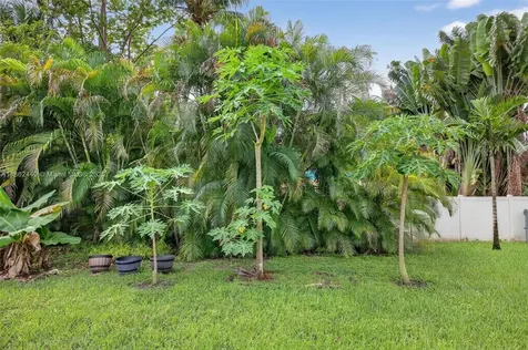 5240 Redwood Court Plantation FL 33317