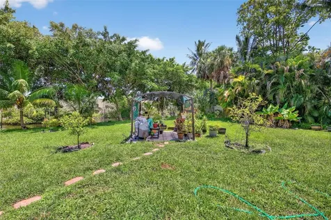 5240 Redwood Court Plantation FL 33317