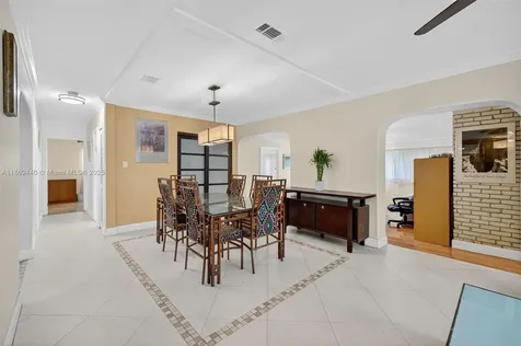 5240 Redwood Court Plantation FL 33317