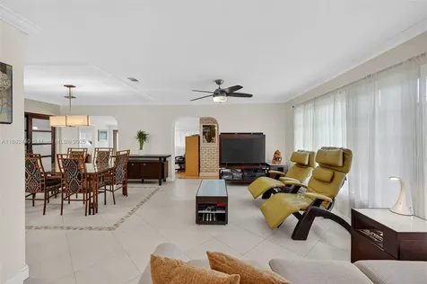 5240 Redwood Court Plantation FL 33317