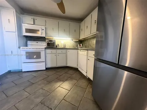 2750 NE 183rd Street Aventura FL 33160
